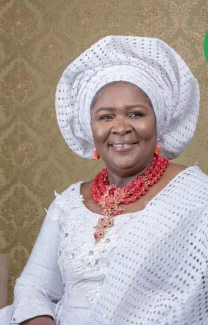 Hon. Kasunmu Mourns Late Iyaloja Of Abuja, Alhaja Toyin Badmus - P.M ...